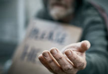 Lipsey meets with motel owners, EBRSO to discuss panhandling problem