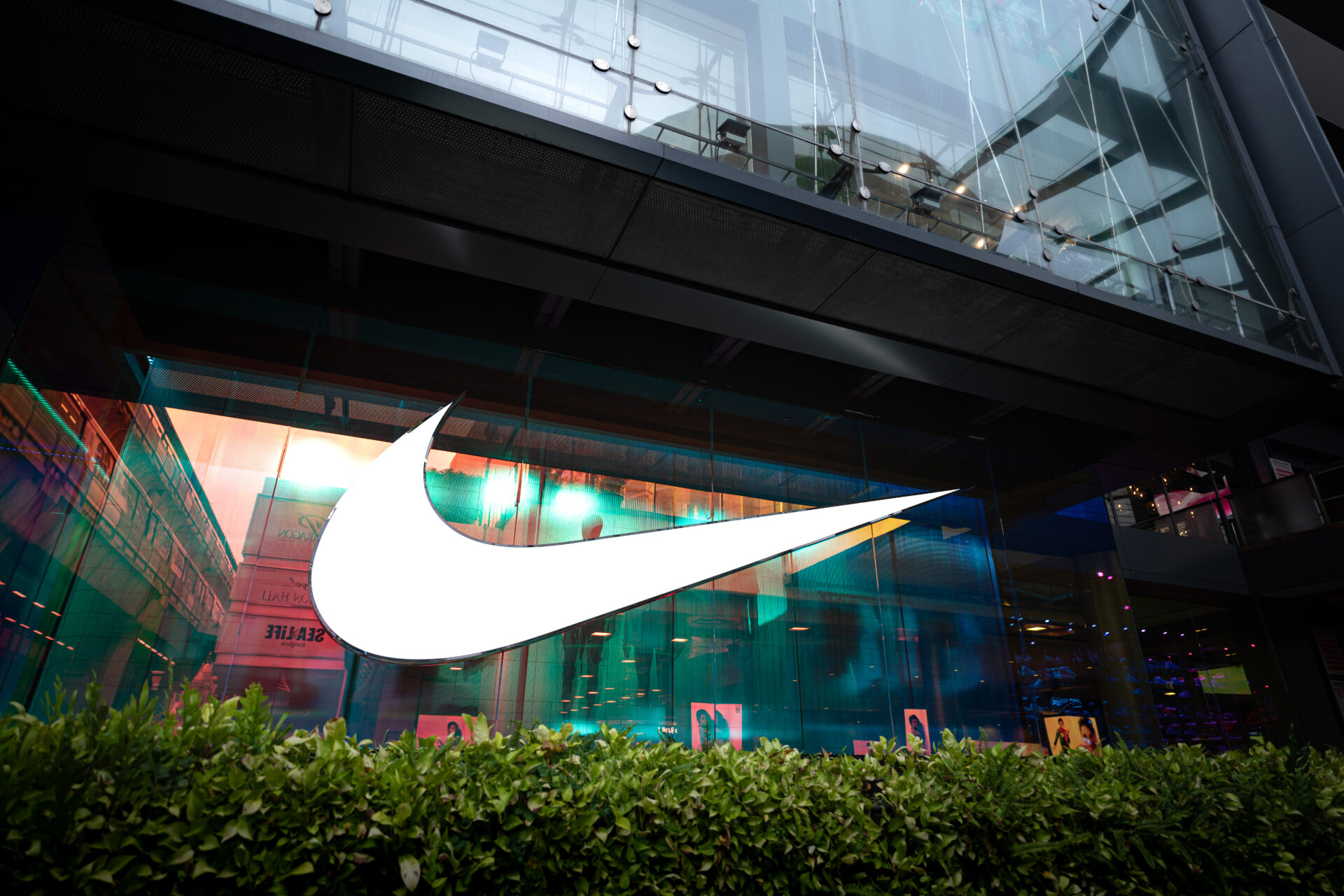 Nike files plans for 12,000squarefoot apparel store in Towne Center