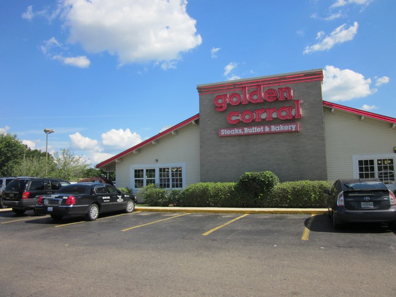 See what’s coming into the former Golden Corral space on Sherwood Forest