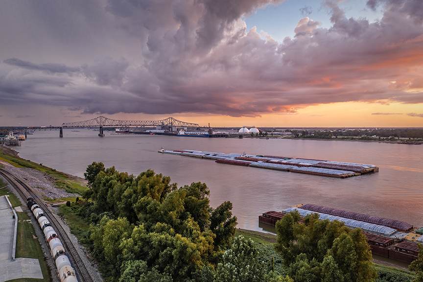 In%20the%20study%2C%20the%20researchers%20compared%20the%20impact%20of%20human%20activity%20with%20changes%20in%20the%20Mississippi%20River%20Delta's%20land%20and%20water%20use%20over%20the%20past%20200%20years