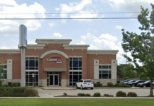 United Community Bank buys former Capital One building on Bluebonnet